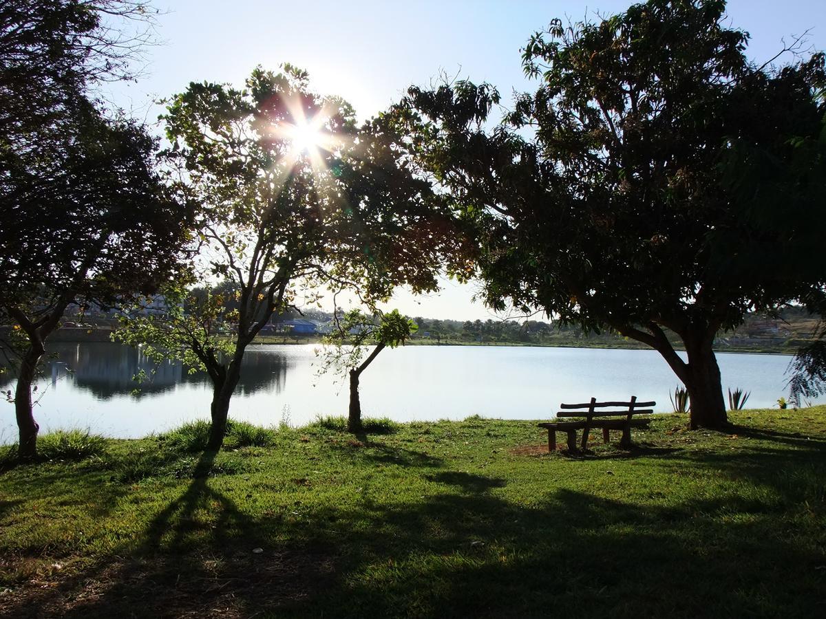 Beira Lago Palace Hotel Morrinhos  外观 照片