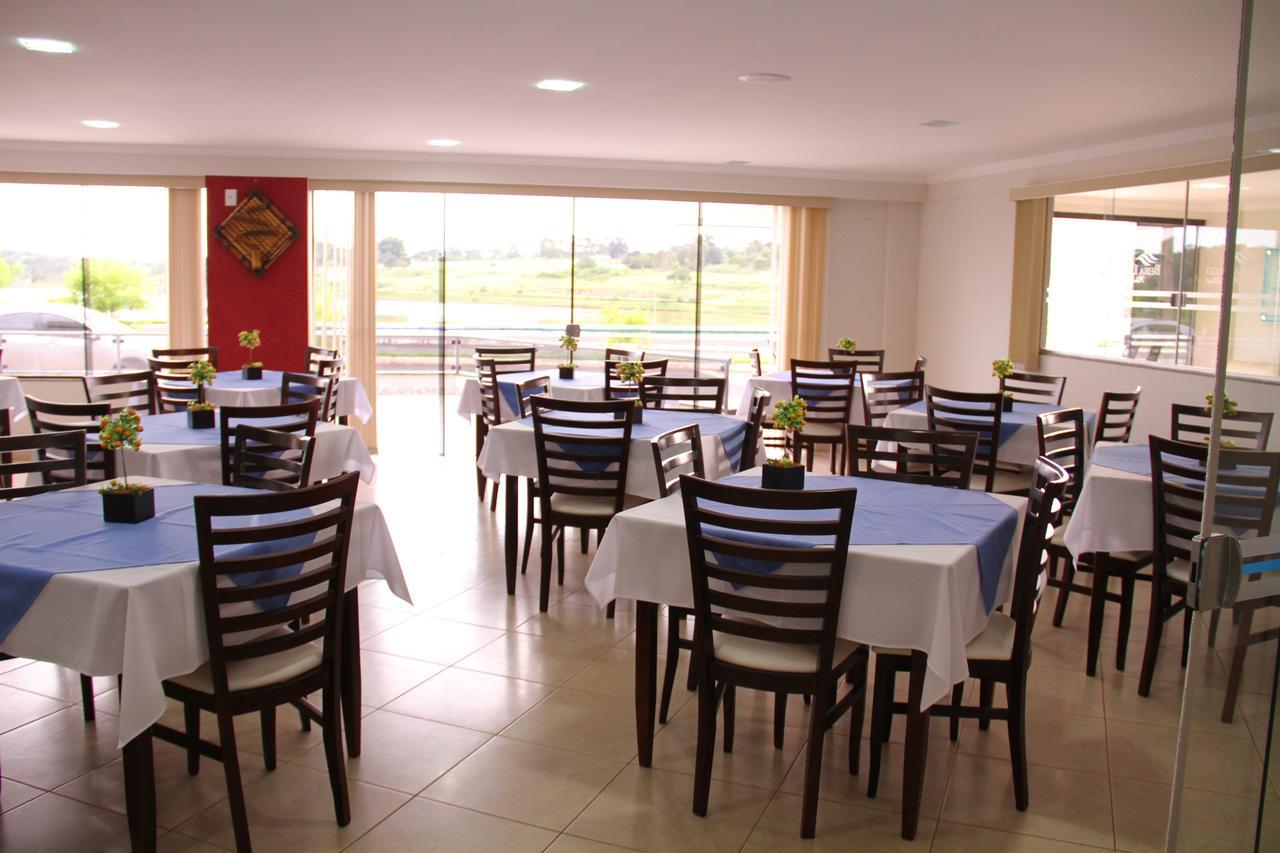 Beira Lago Palace Hotel Morrinhos  外观 照片