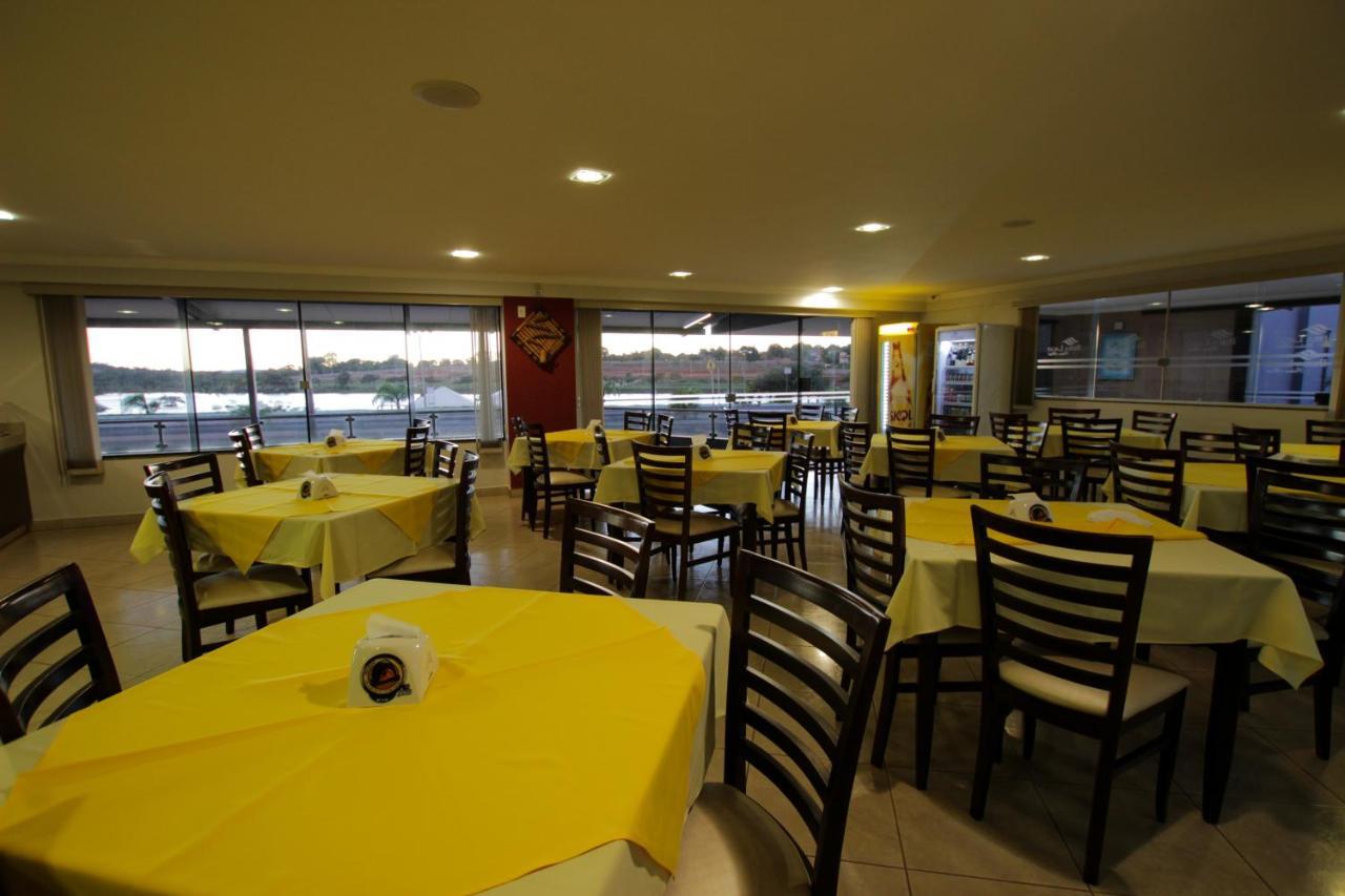 Beira Lago Palace Hotel Morrinhos  外观 照片