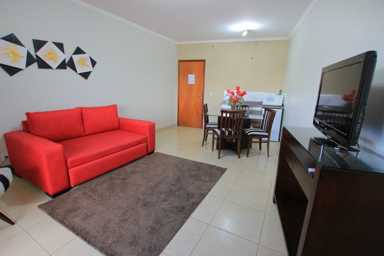 Beira Lago Palace Hotel Morrinhos  外观 照片